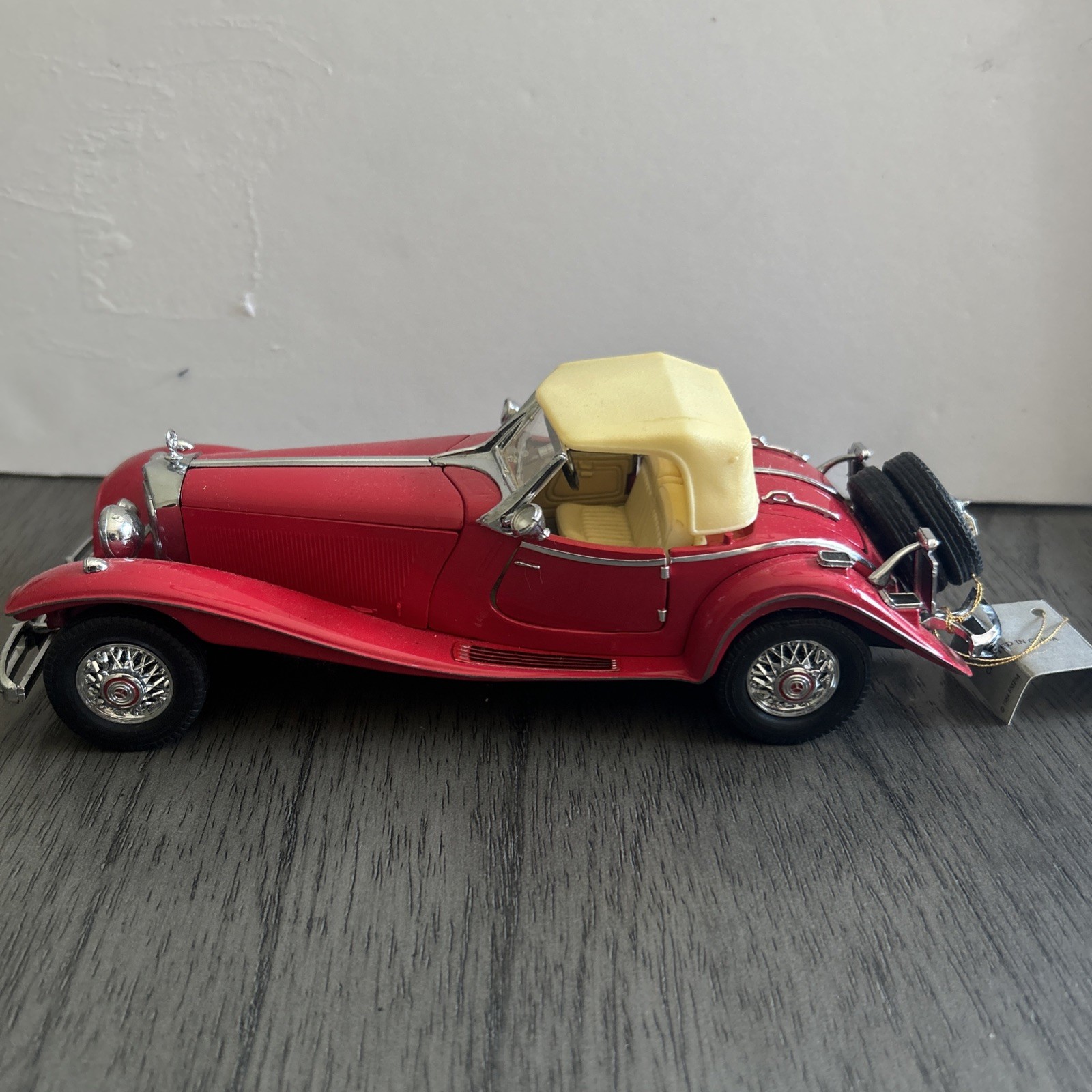 Mercedes 500K Special Roadstar 1:24 Franklin Mint Precision Models Red No box