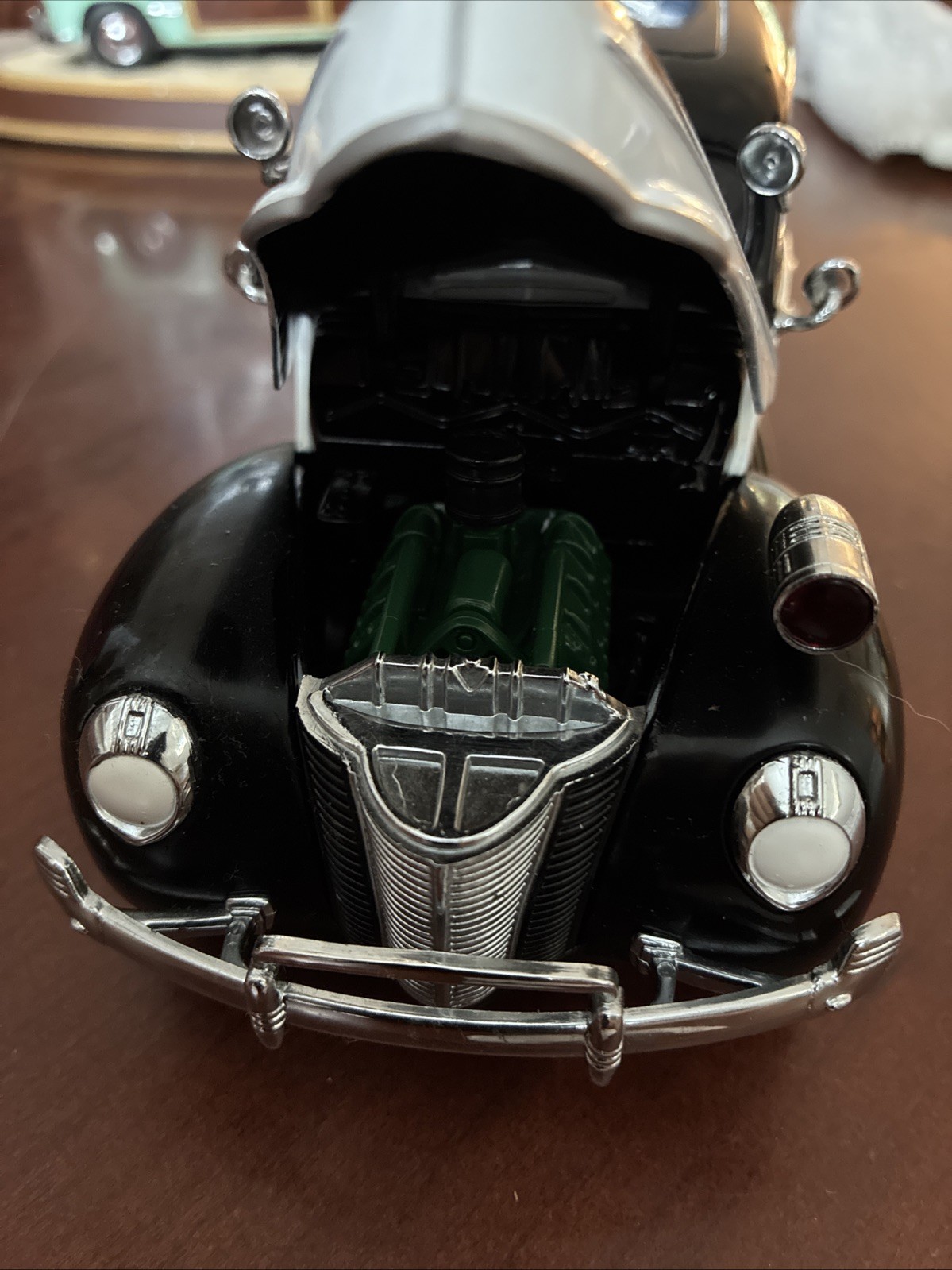 MATCHBOX 1940 FORD POLICE SEDAN DELIVERY METRO POLICE EST 1/18 SCALE
