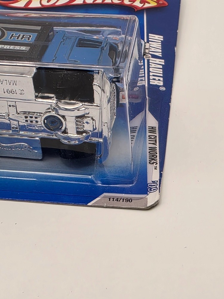 HOT WHEELS 2009 HW CITY WORKS 8/10 – HIWAY HAULER BLUE AND BLACK (WN) (TOTE 4)