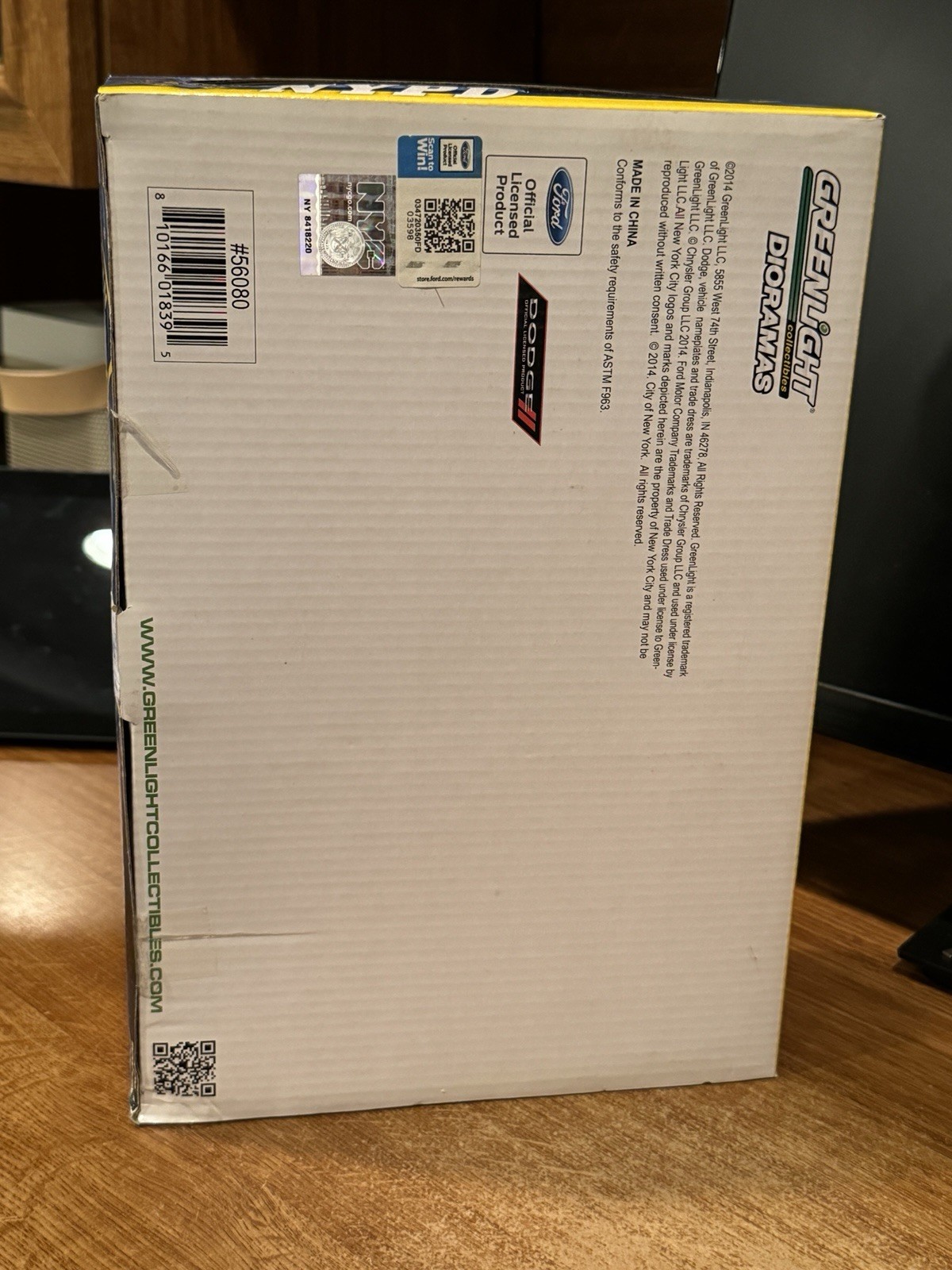 GREENLIGHT 1:64 NYPD 5pack DIORAMAS UNOPENED. Package Not 100% See Pics