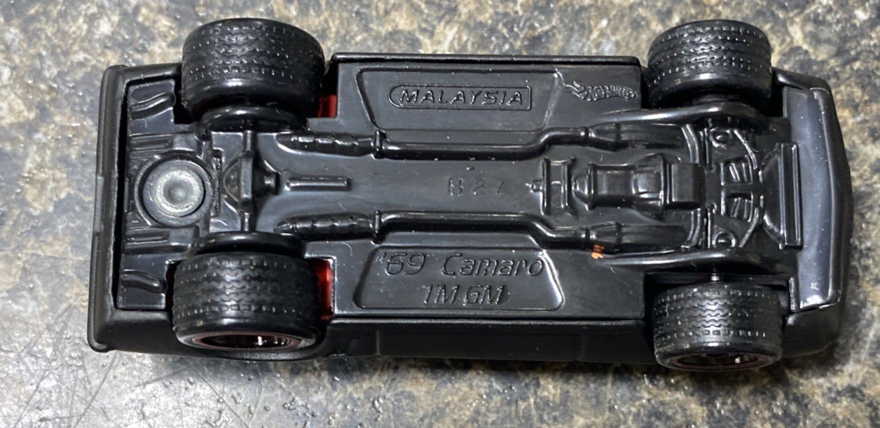 Hot Wheels Black 69 Camaro Real Riders