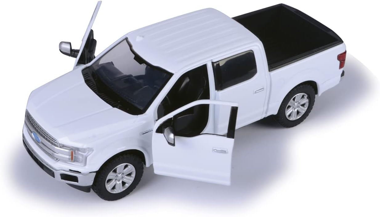 Motormax 1/27 2019 Ford F-150 Lariat Crew Cab Pickup Truck w/ Car Hauler Trailer