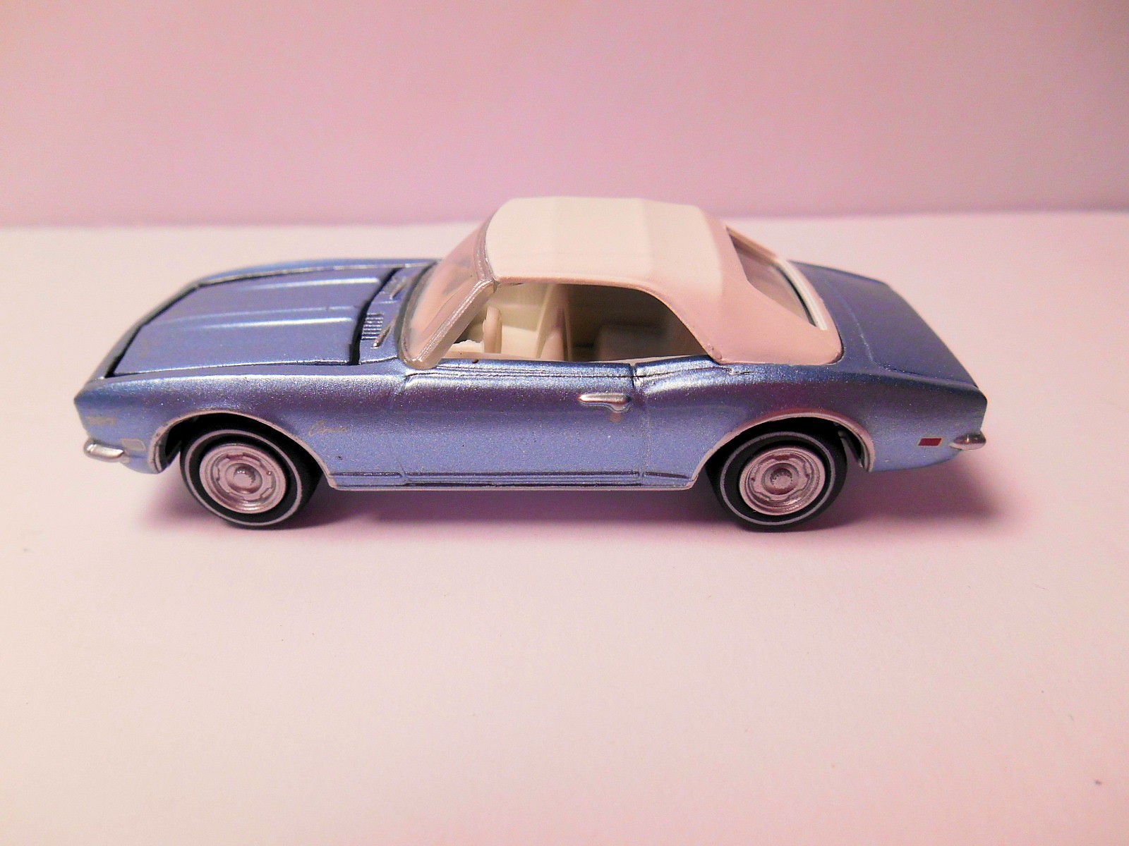 CLASSIC LIGHT BLUE 1968 CHEVROLET CAMARO JOHNNY WHITE LIGHTNING CHASE CAR