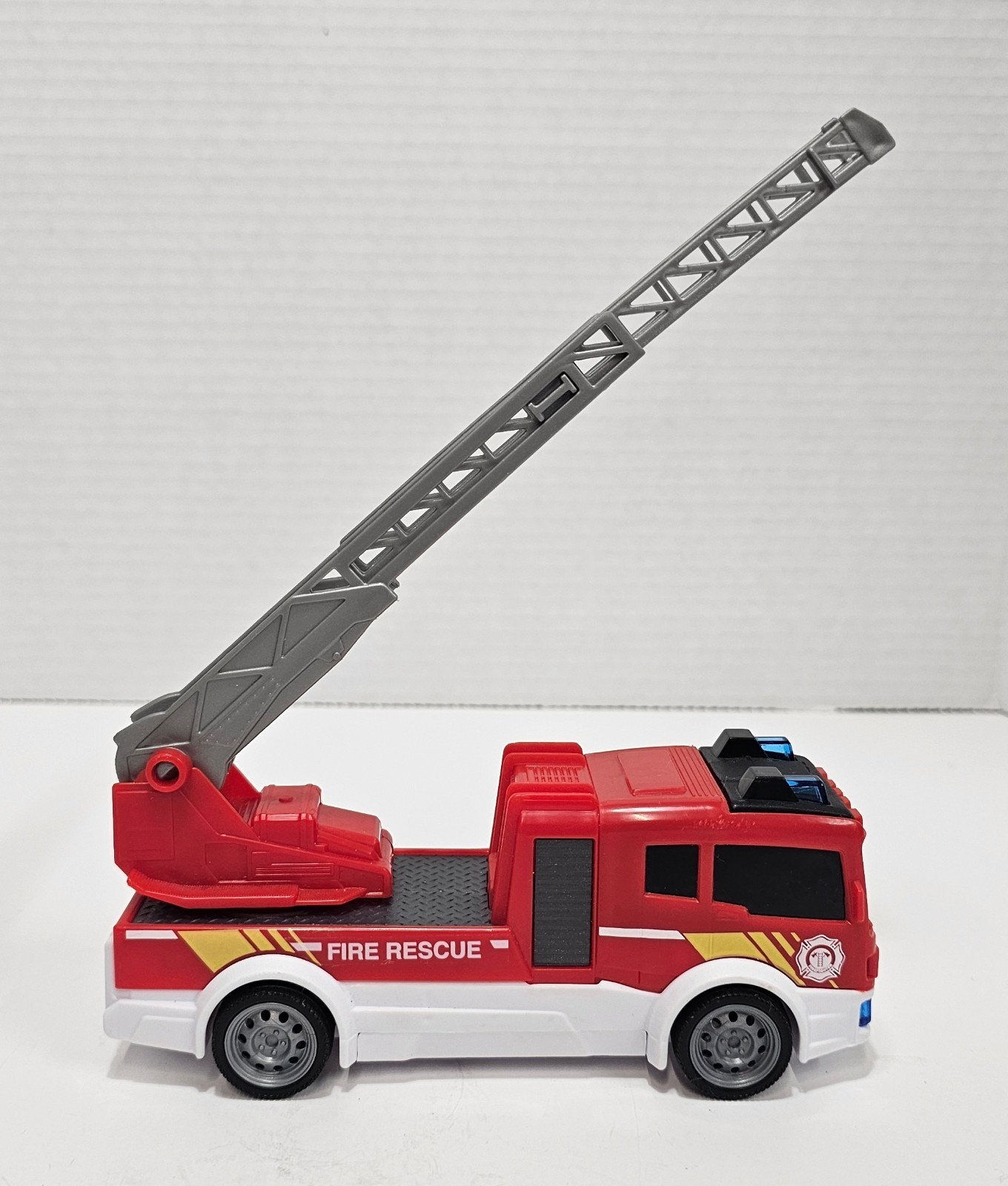 Vtg Dickie Toys SOS Rescue Center Call Center 4 Vehicles Fire Police Ambulance