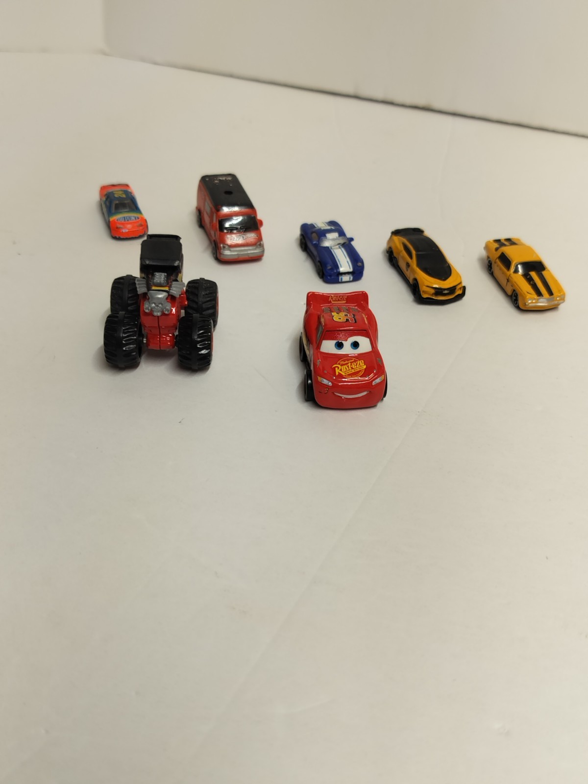 Lot Of 7 Toy Cars Die-cast And Plastic Hot wheels And Other Brands Preowned.