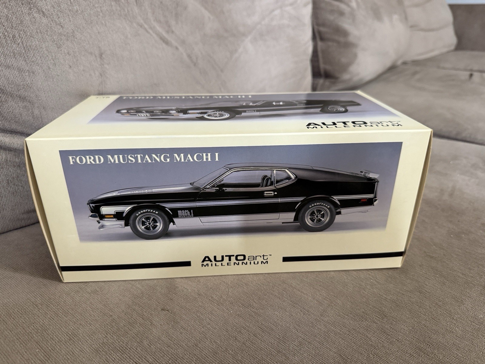 Auto Art 1/18 Ford Mustang Mach I Fastback 1971 Black NEW Diecast Car