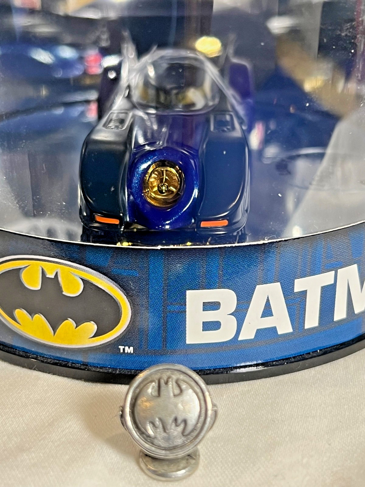 RARE – 2004 Hot Wheels Batmobile Series Oil Can 1 of 3 Limited Edition 1065/4000