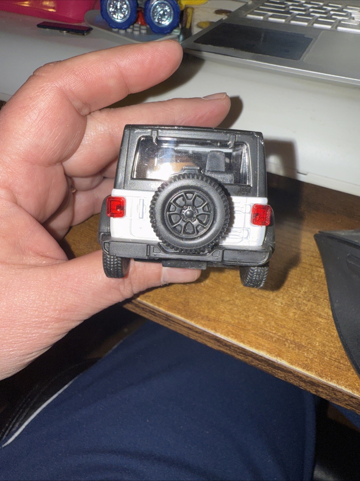 JEEP WRANGLER 4×4 RUBICON MEDICAL EMERGENCY 911 RESCUE OFF ROAD 1/36 DIECAST SUV