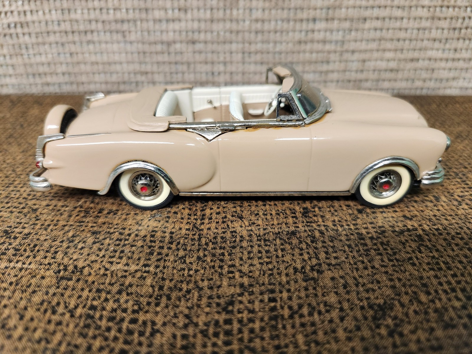 MINI MARQUE 1/43 DIECAST MM43 US1 1953 PACKARD CARRIBEAN TOPEKA TAN LTD 072/150