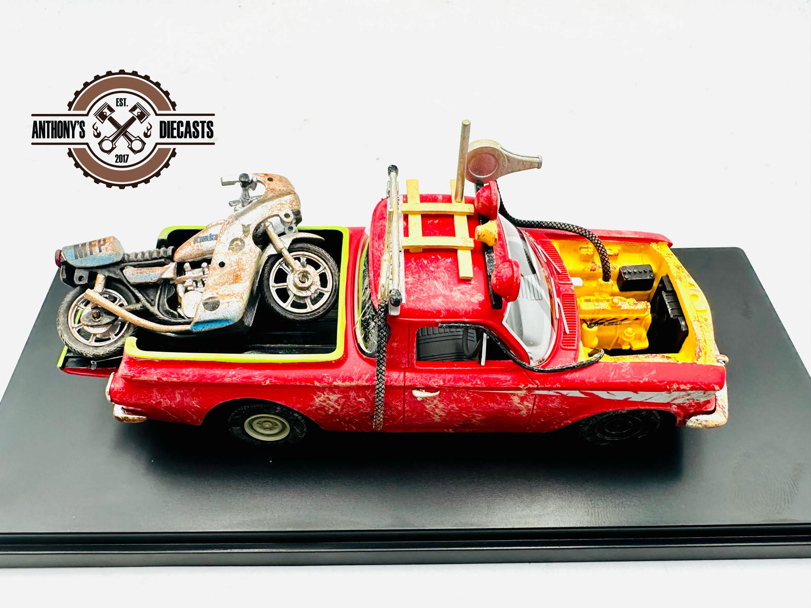 1:43 Mad Max — 1963 EJ Holden Ute with Goose’s Police Kawasaki Bike — ACE/DDA