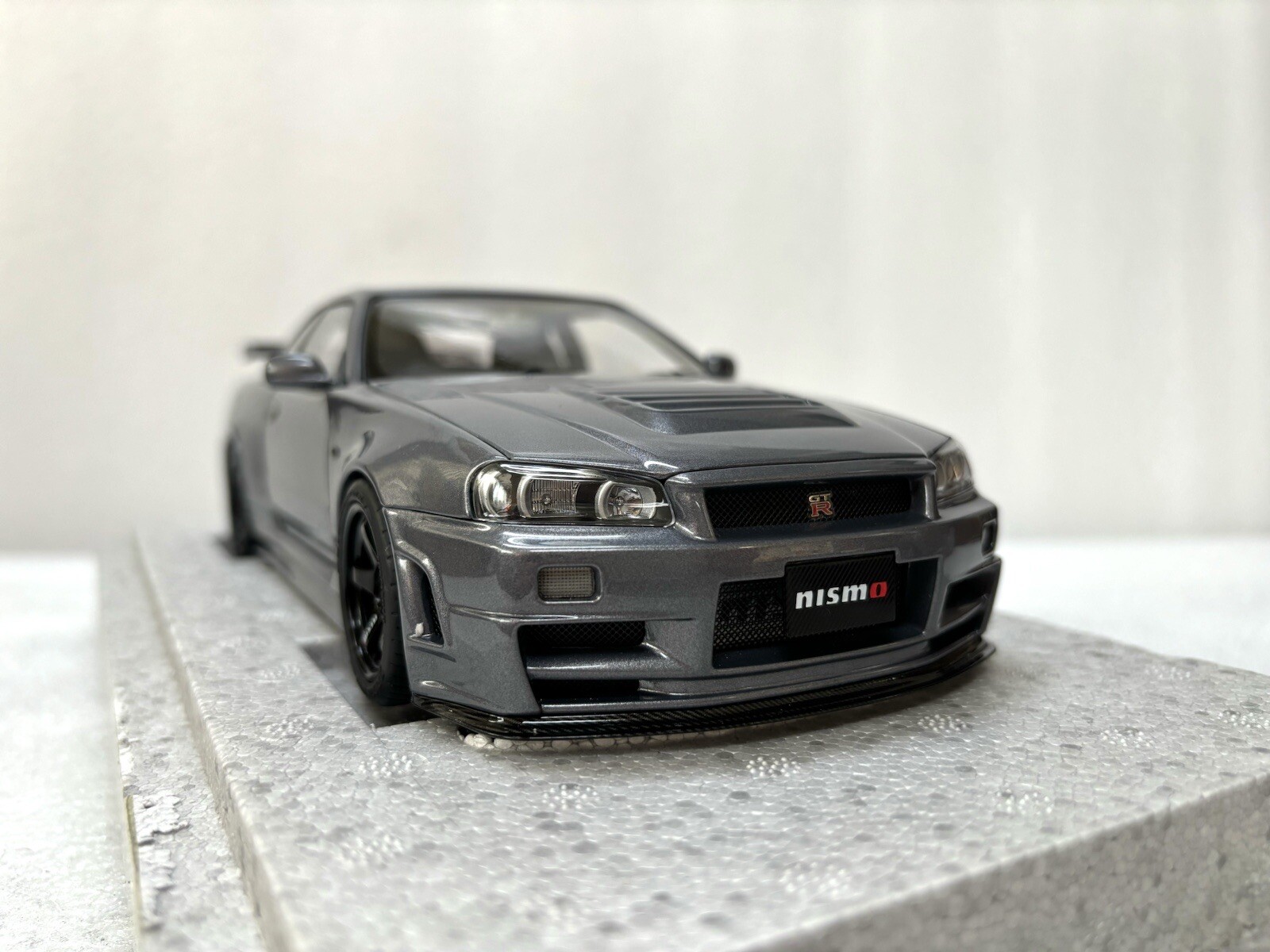 1/18 MotorHelix Nissan Skyline R34 GT-R Nismo Z-tune Gun Metallic Gray Diecast