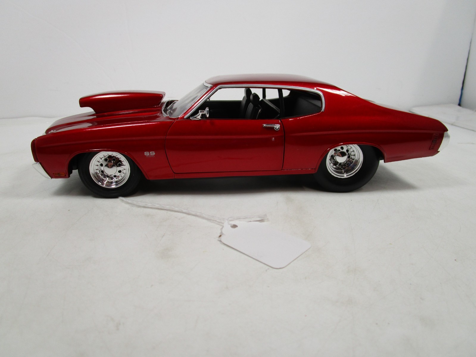WELLY 1/18 CANDY RED 1970 CHEVY CHEVELLE SS 454 PRO STREET VERY NICE
