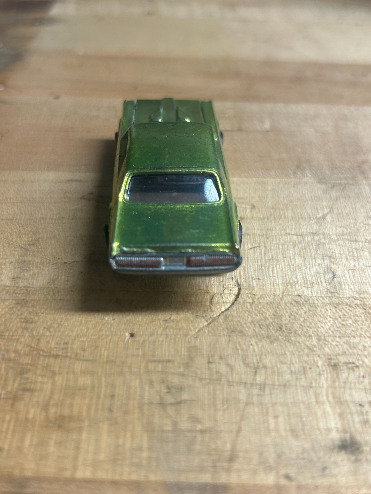 Hot Wheels Custom Cougar Small Tank – Antifreeze Yellow Green – Red Line