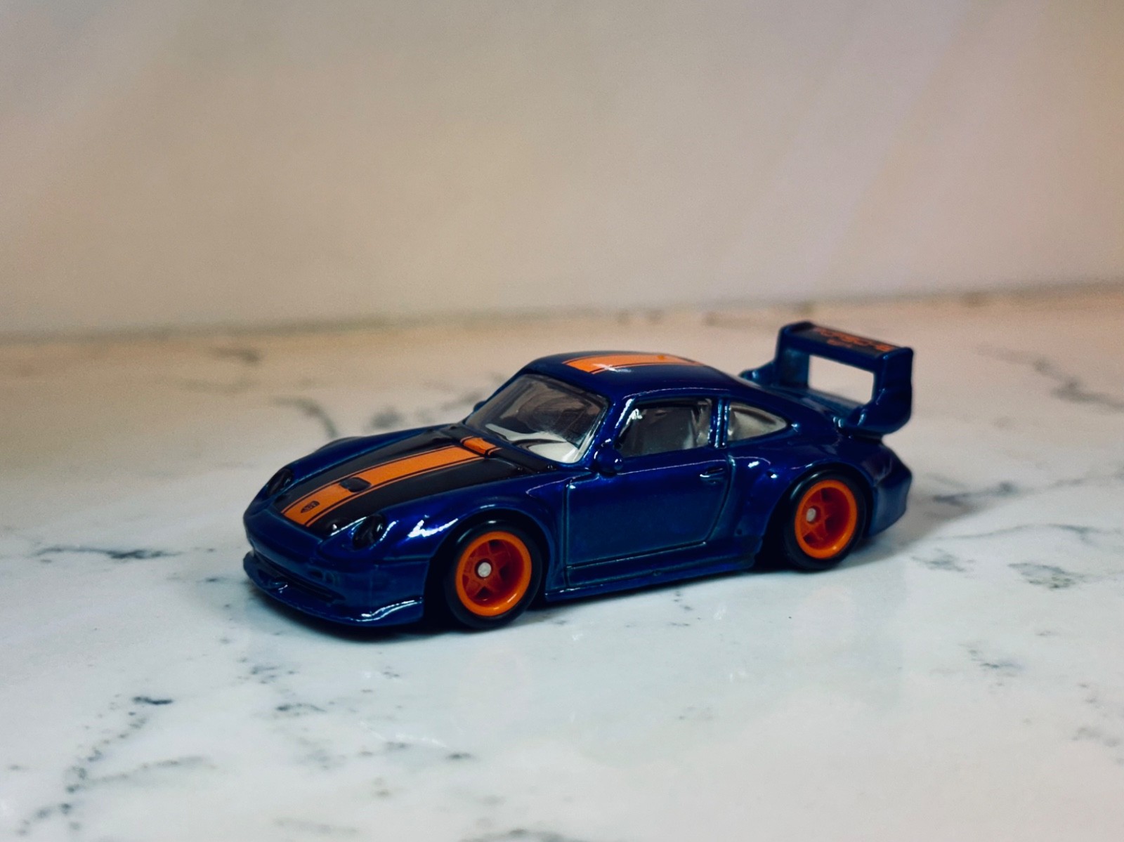 2015 Porsche 993 GT2 Hotwheels Super Treasure Hunt Loose (MINT)