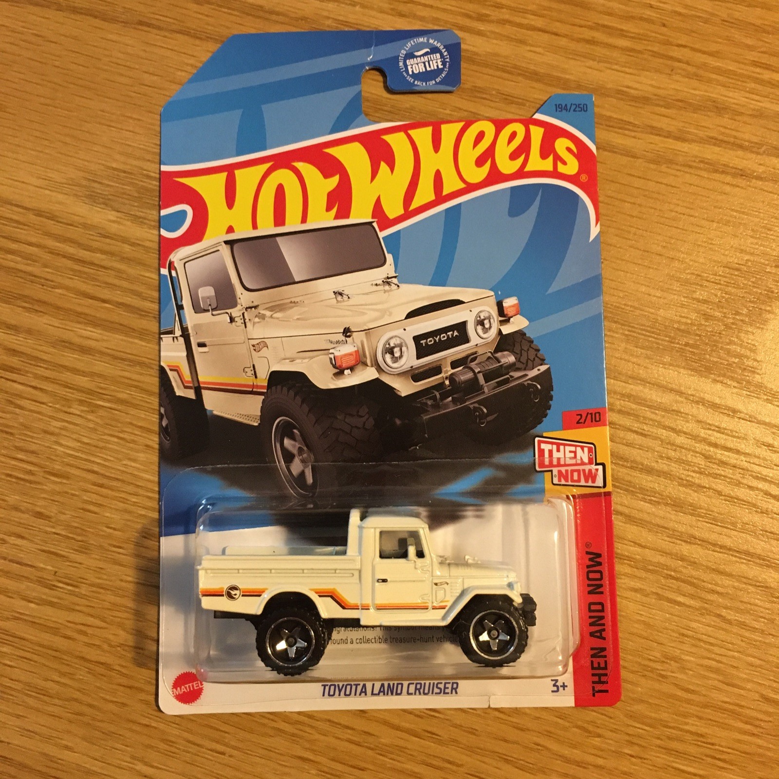 HOT WHEELS 2023 #194 THEN & NOW TOYOTA LAND CRUISER WHITE TREASURE HUNT TH 2 Pcs