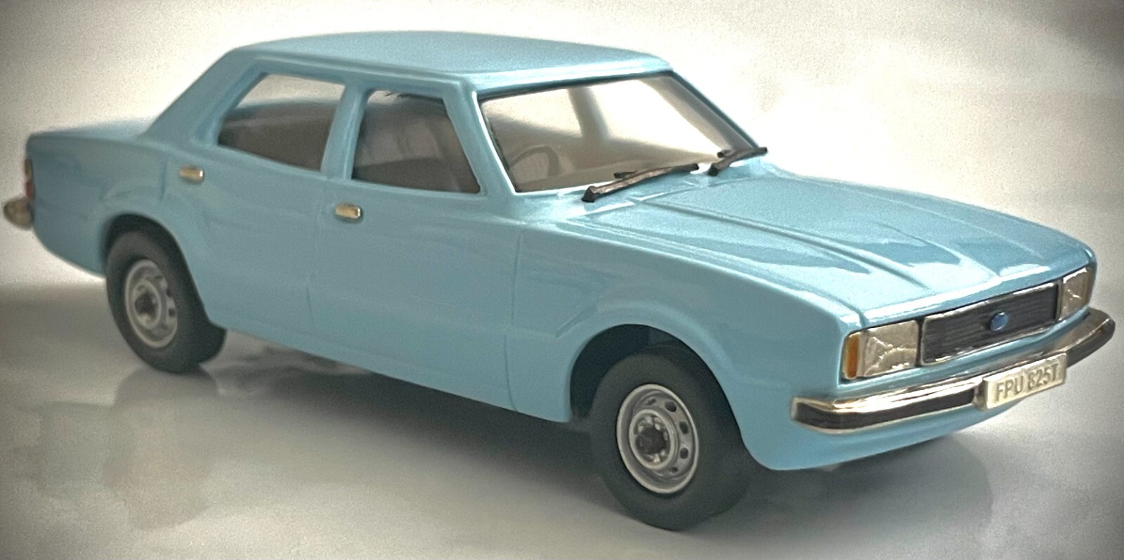 Lansdowne LDM 56 – 1979 Ford Cortina MKIV 1.6L, 4-Door Saloon (Bermuda Blue)