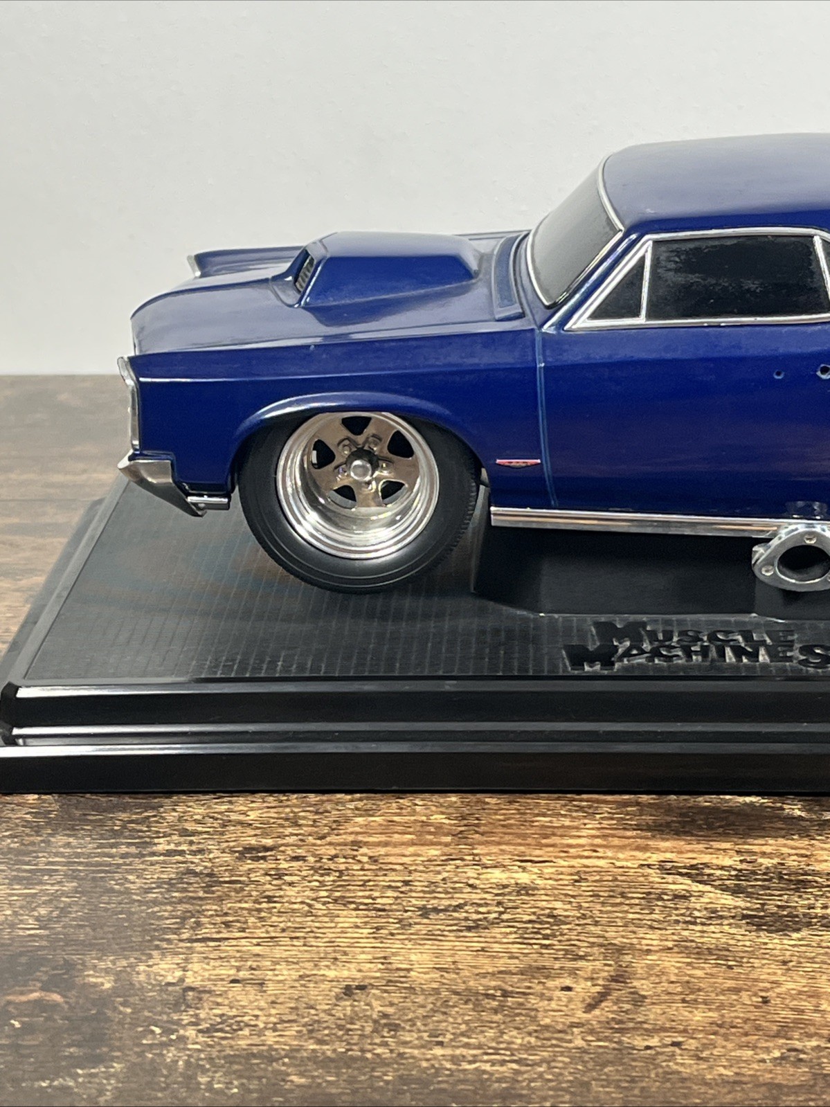 Rare Muscle Machines Dark Blue 1966 GTO Real 1:18 Scale With Stand