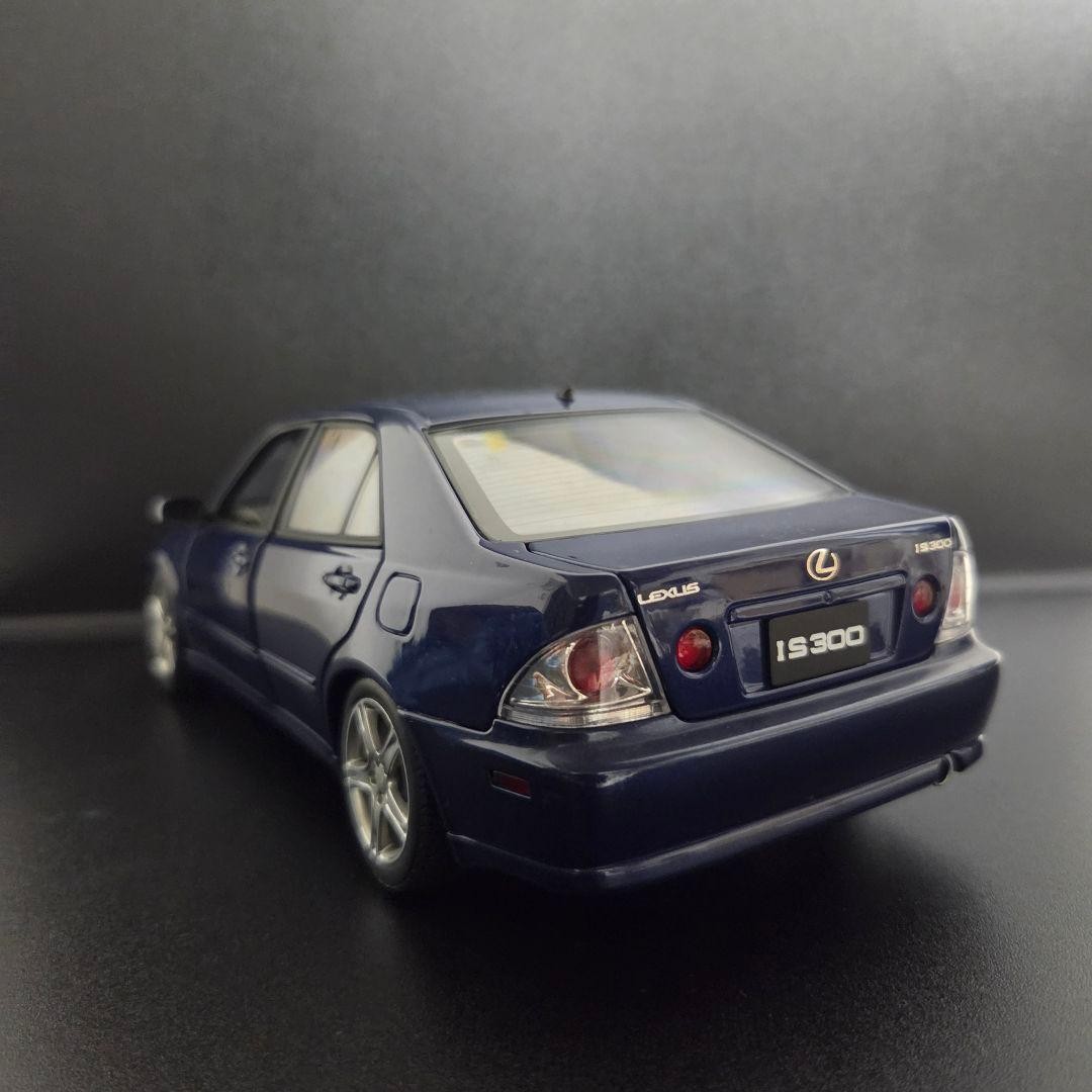 LEXUS IS300 1/18 AutoArt Diecast Car Model Left Hand Drive Altezza Limited