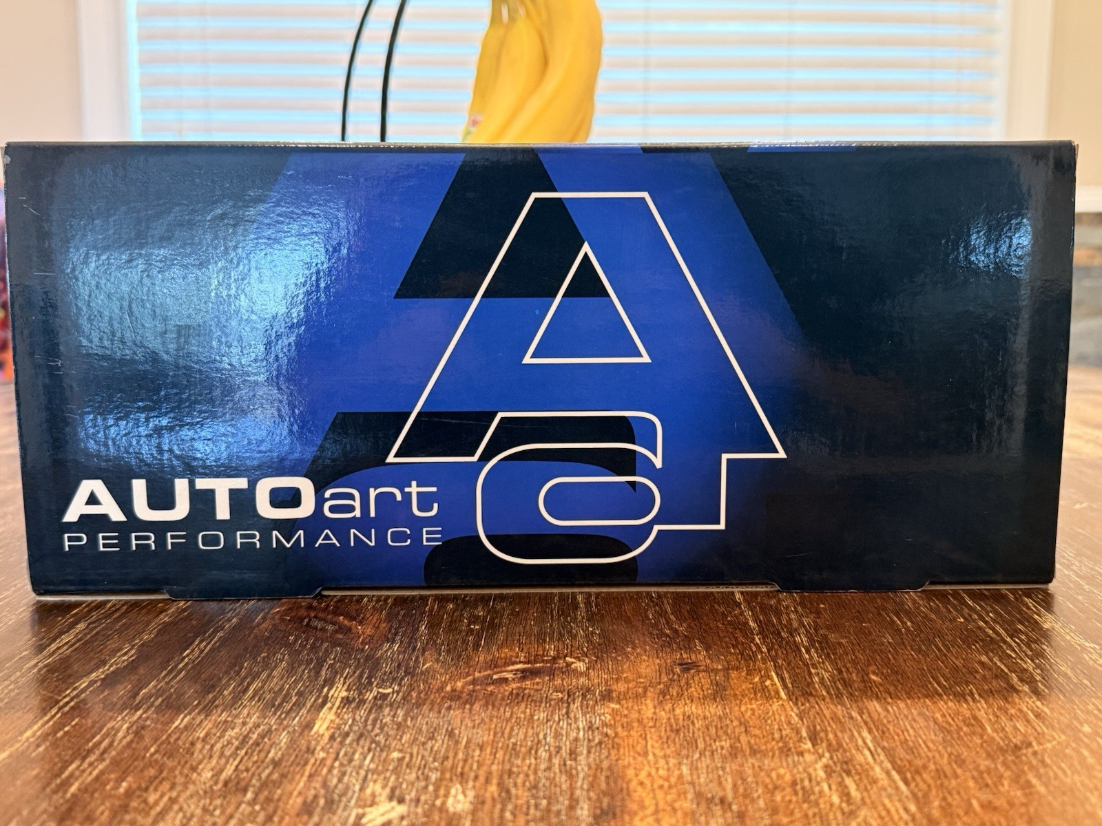 auto art 1:18 diecast Lexus GS400 Silver Model Damage Box