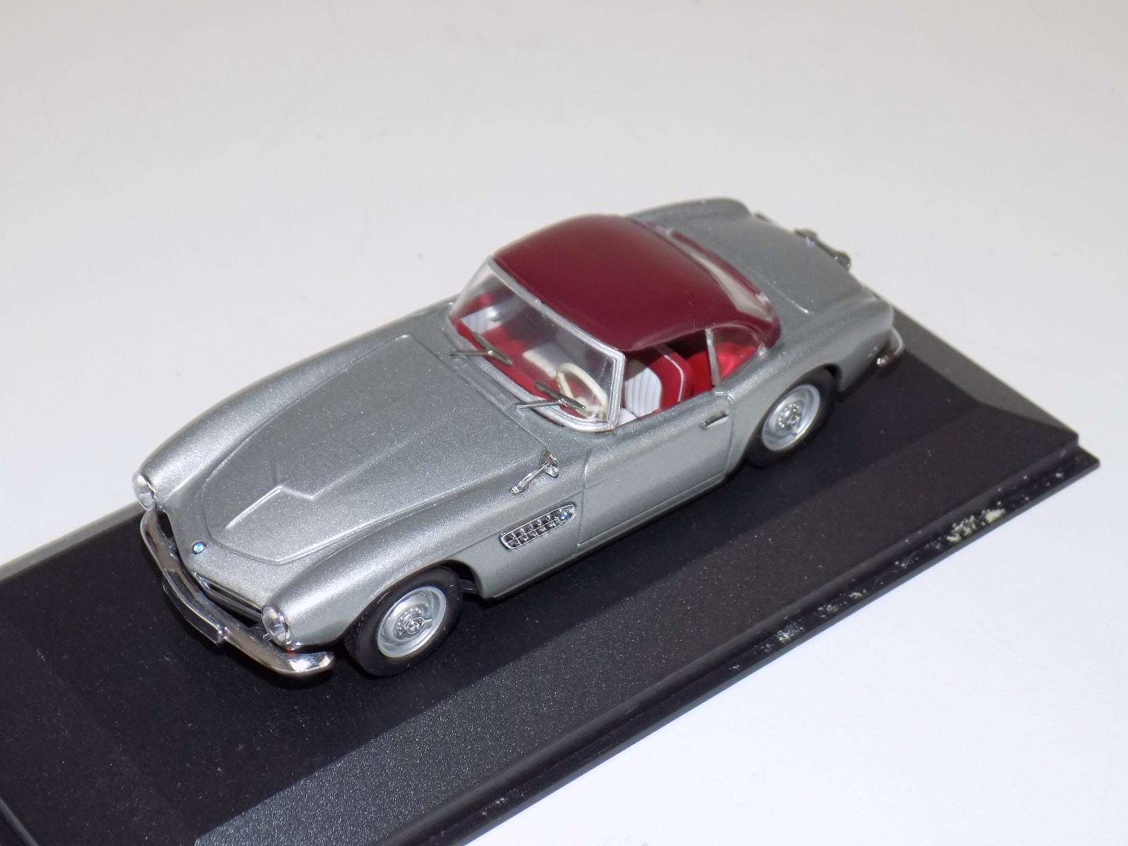 1/43 Minichamps BMW 507 1957 Hard Top in Silver