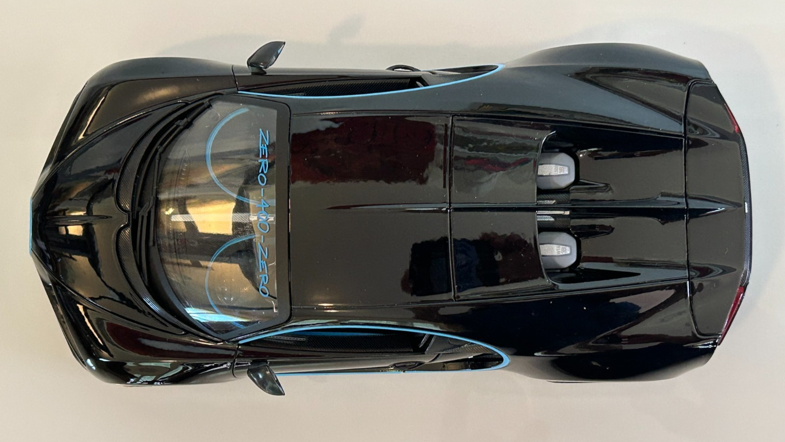 Bburago BUGATTI CHIRON Black Diecast Model Car 18-11040BK 1:18 Scale