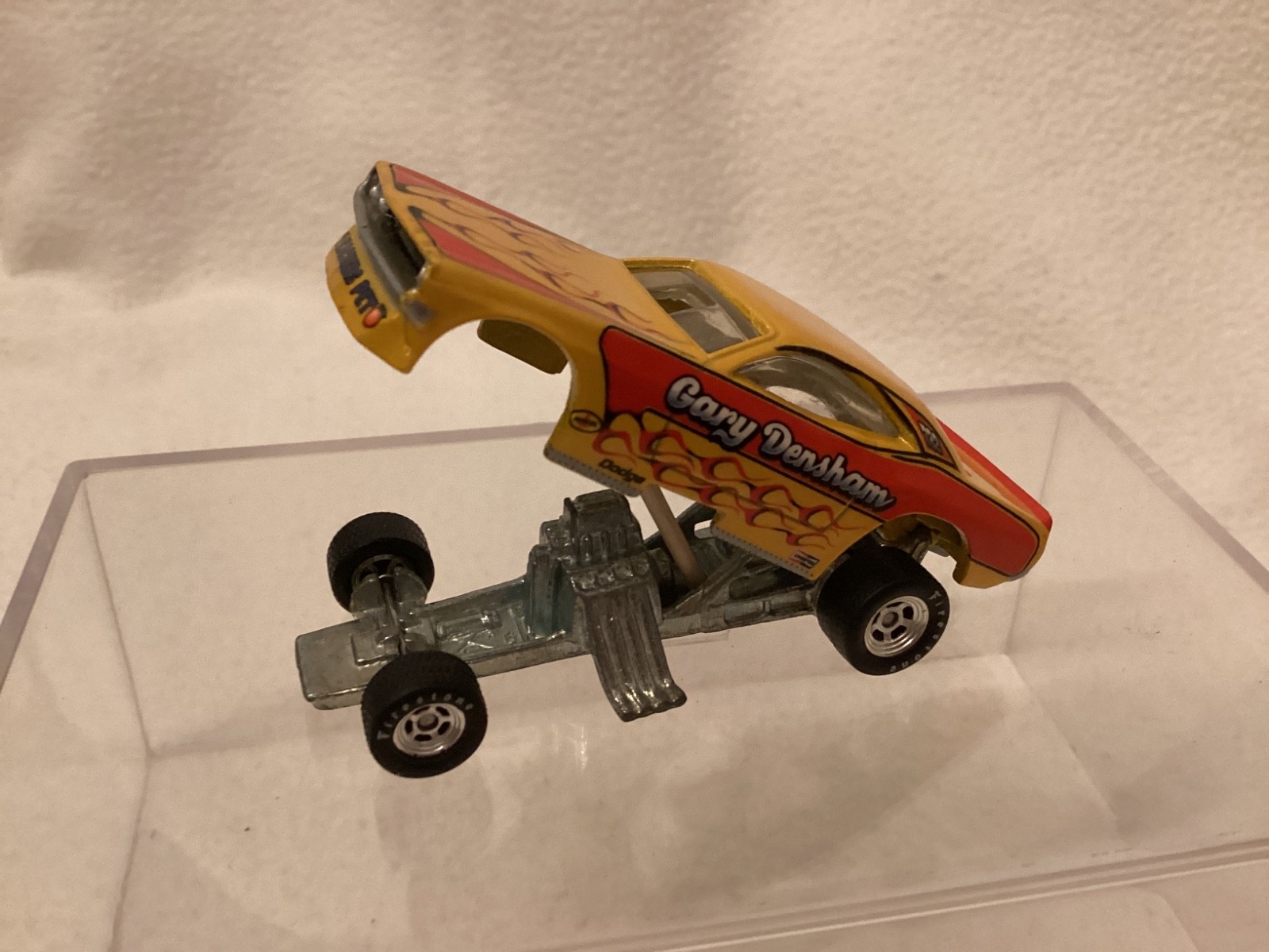 Hot Wheels ~ Drag Strip Demons ~ Dodge Challenger w/Real Riders ~ Gary Densham