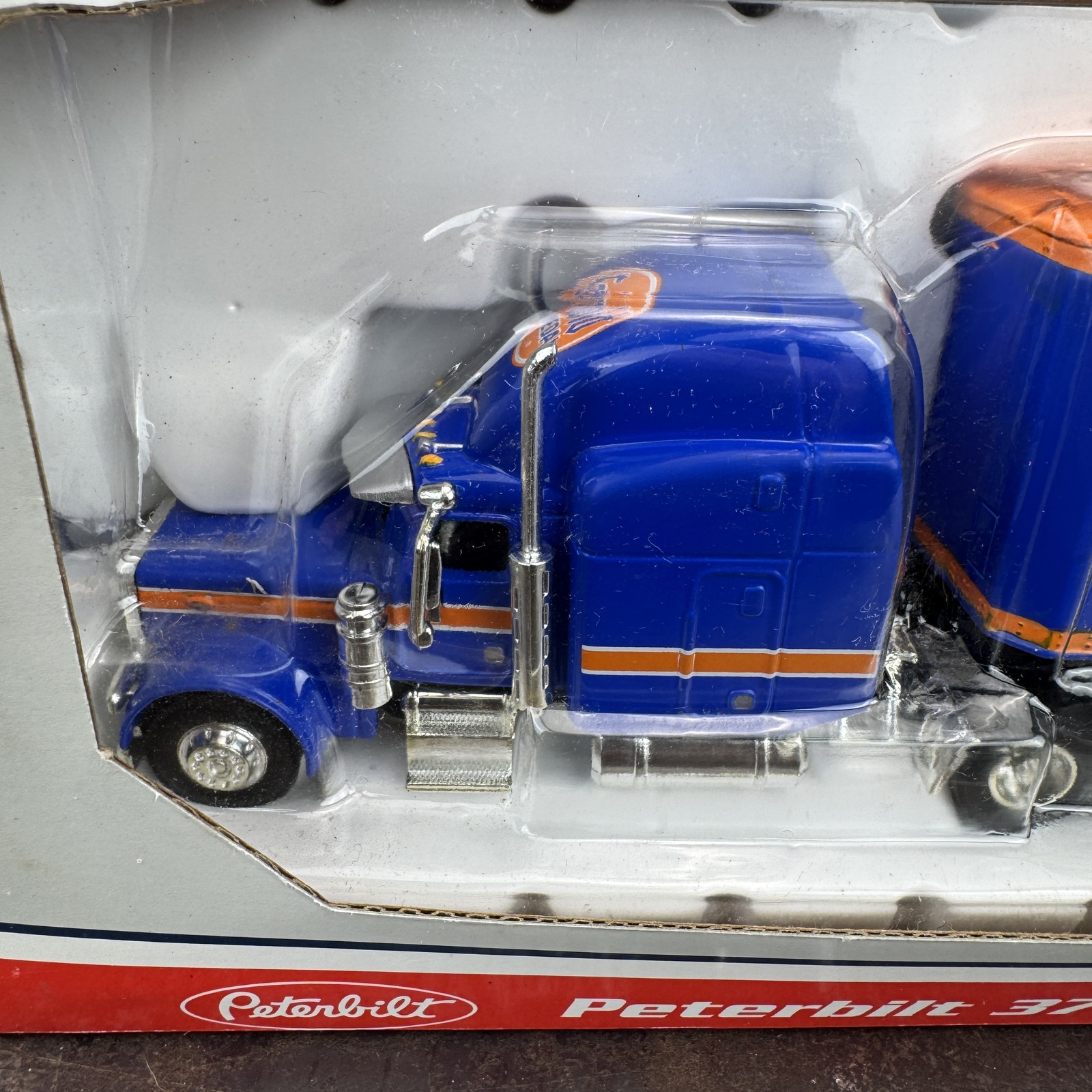 LIBERTY / SpecCast GOLD MEDAL 1/64 Diecast Peterbilt 379 Truck & Trailer #32523
