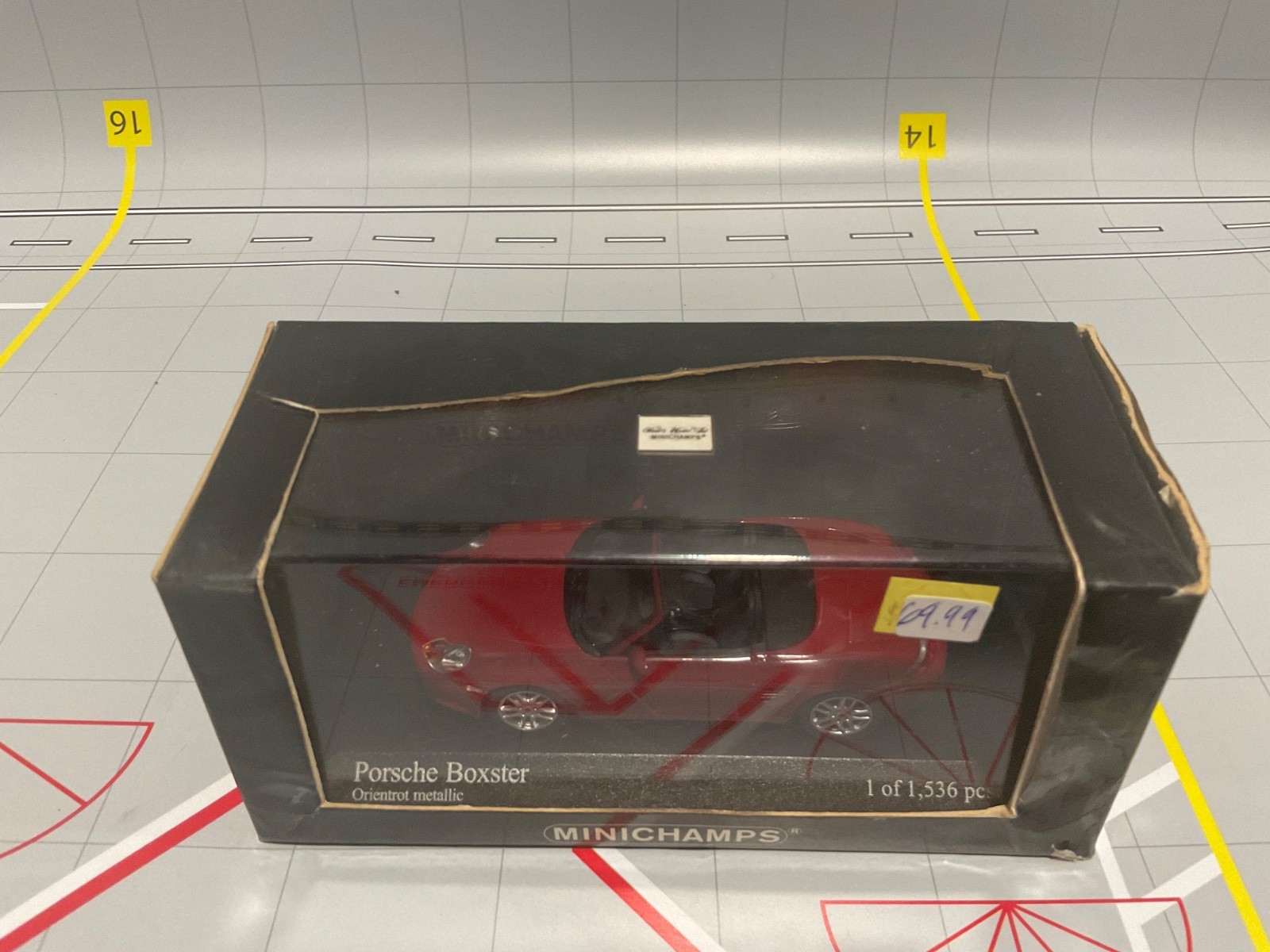 1:43 MINICHAMPS PORSCHE BOXSTER 2002 RED METALLIC