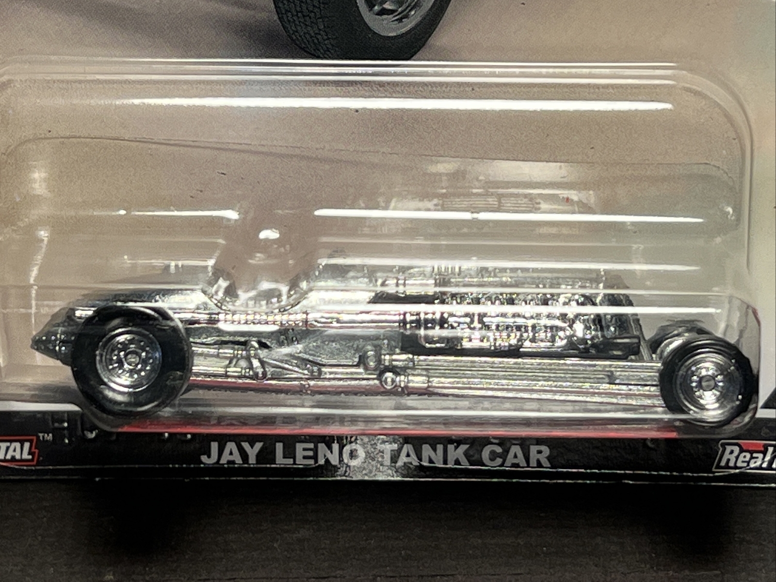 Hot Wheels Premium – Car Culture – Jay Leno’s Garage Jay Leno Tank Car 5/5 HCJ85