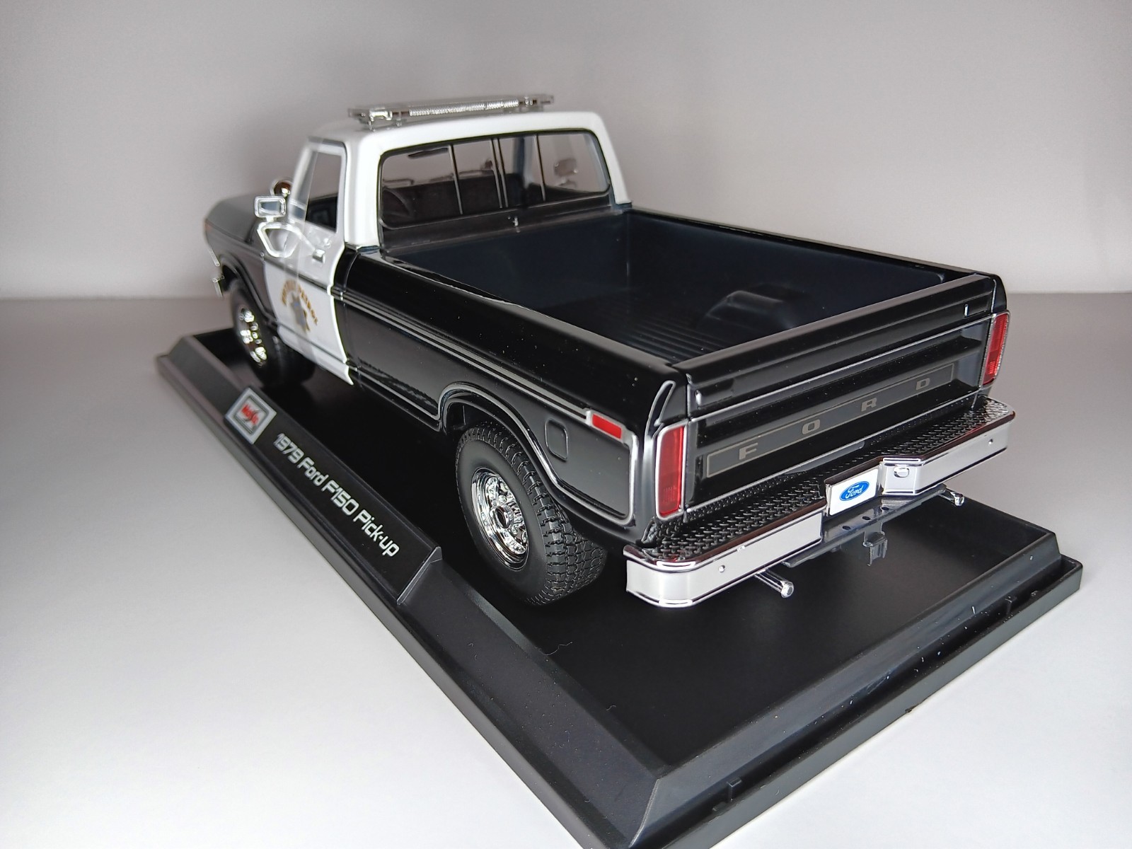 1979 Ford F150 Pickup 1:18 Maisto Exclusive Style Special Edition HighwayPatrol