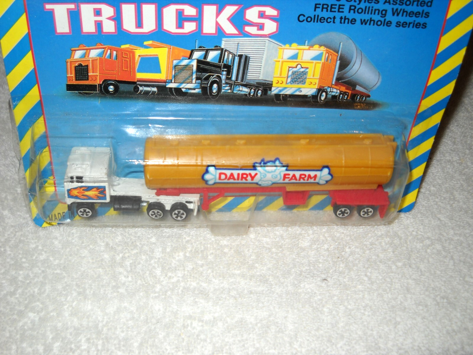 Trucks, Diecast Metal, Dairy Farm, Please see the photos.