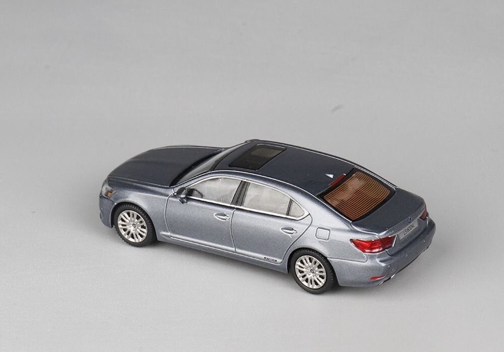 JKM 1:64 Gray LS600hL Luxury Sedan Sports Model Diecast Display Car