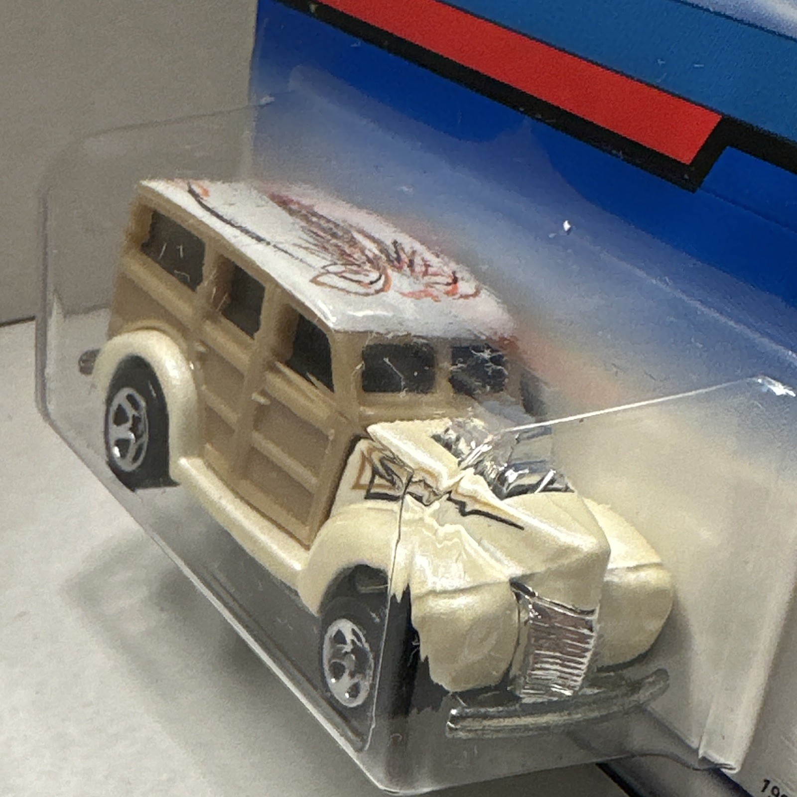 Hot Wheels Collector ’40s Woodie 1997 Beige/Tan 1:64 Diecast Unopened