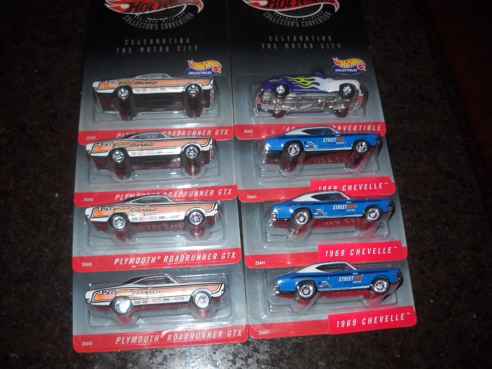 😛😛😛HOT WHEELS 13tH ANNUAL COLLECTOR’S CONVENTION*LOT of 8**SEE BELOW**😛😛😛
