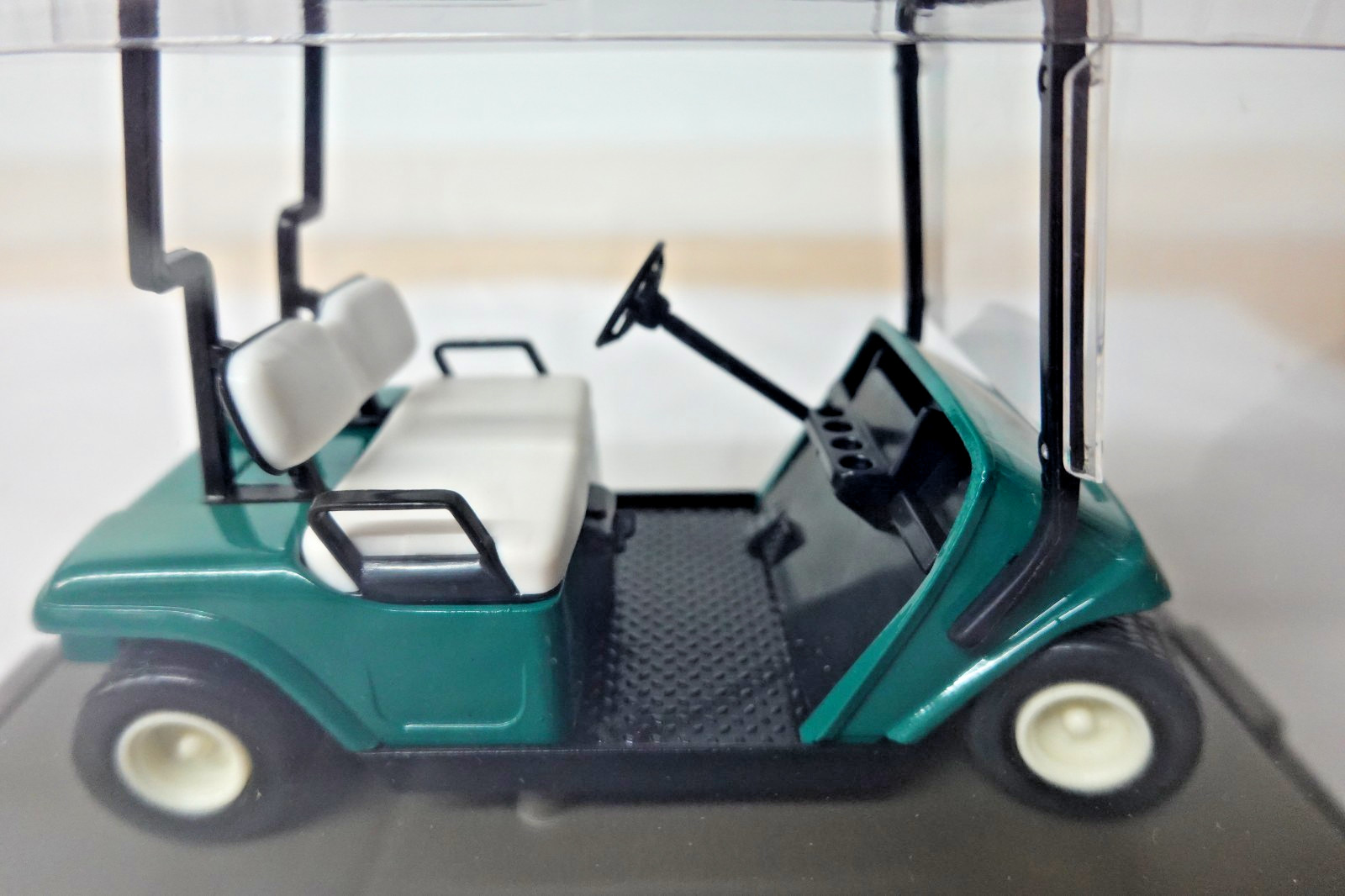 GMP 6101 Golf Cart Bank 1:16 Scale