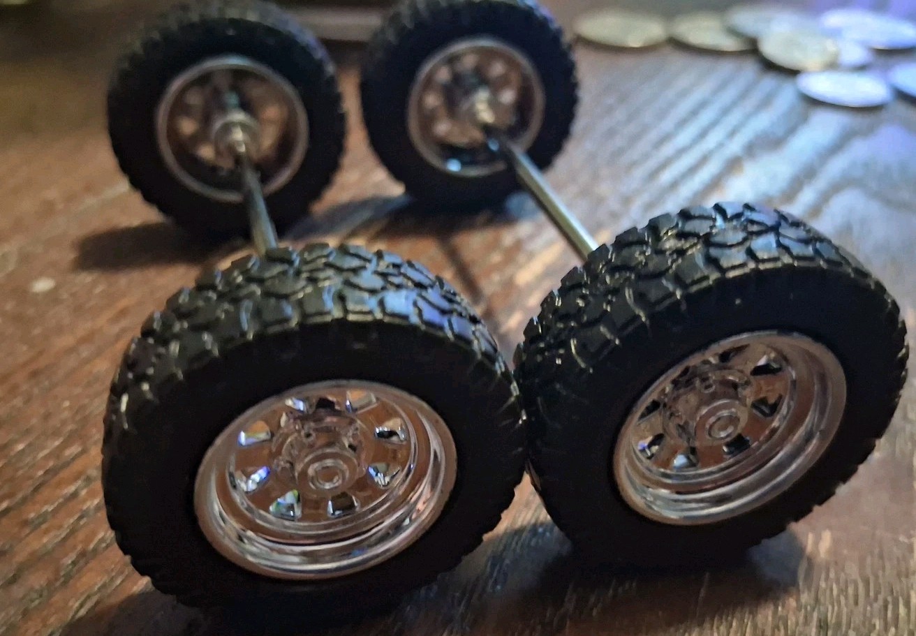 Set Of 1.24 Custom 4×4 Wheels & Tires Replacements Read((Ad Plz))