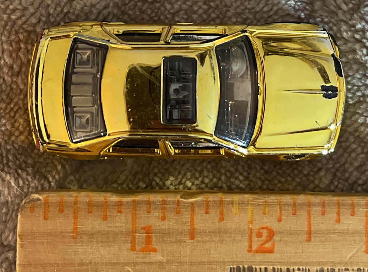 Hot Wheels 2005 DCC Gold Chrysler 300C Hemi Made in Malaysia VGUC