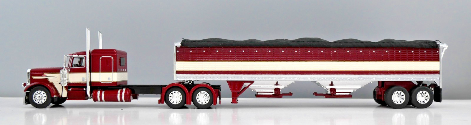 DCP 1/64 Maroon Red Cream Peterbilt 389 Wilson Grain Trailer 60-2275 Farm Toy