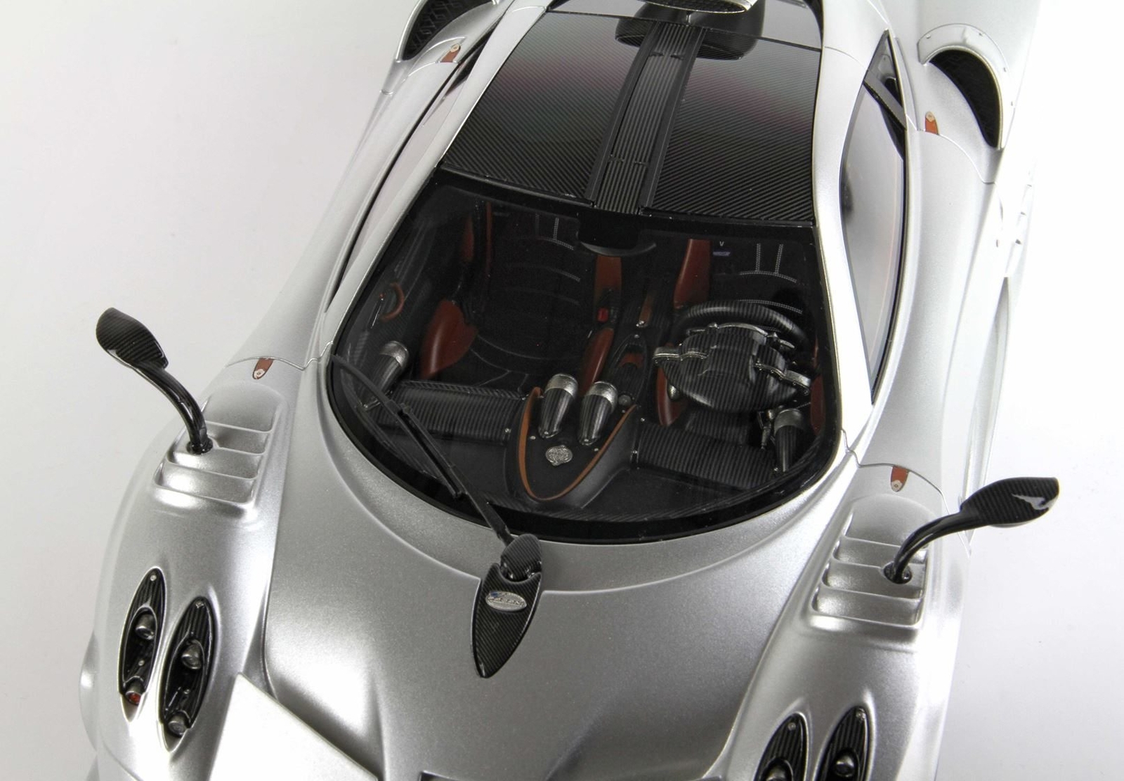 Pagani Imola Matt Silver with Display Case in 1:18 scale by BBR