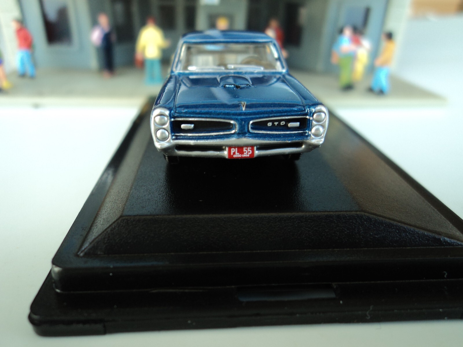 Oxford 1966 Pontiac GTO Blue 1/87 HO diecast