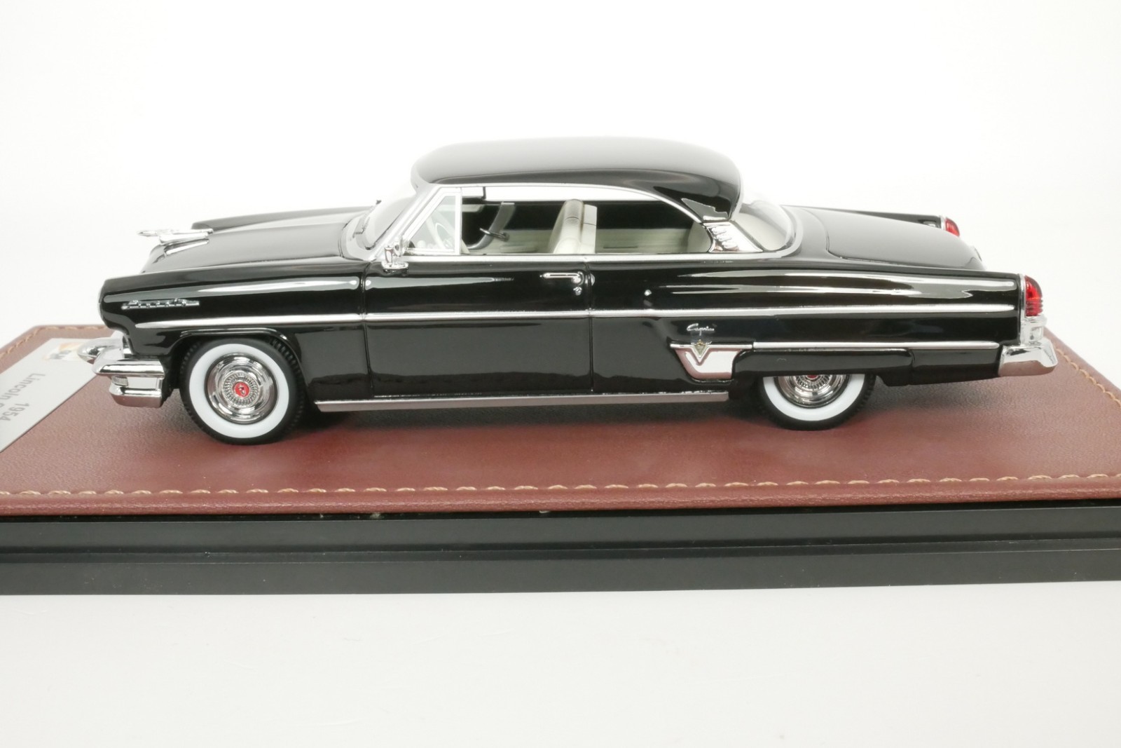 Lincoln Capri coupe 1954 – Regent Black – 1 of 109 – 1/43 GLM GLM102001