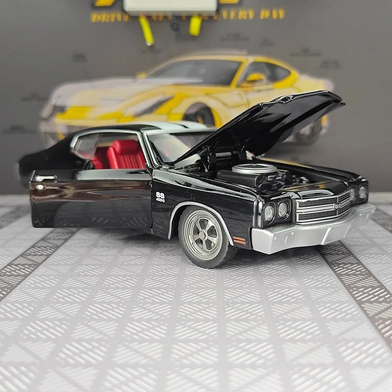 1:24 Chevrolet Chevelle SS 454 1970 Alloy Super Sports Car Model Metal Muscle Ra
