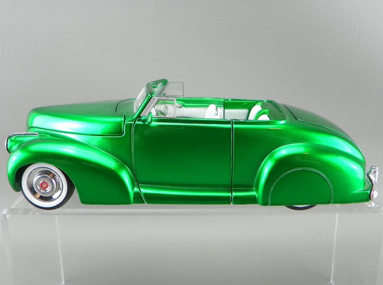 Jada Diecast 1:24 Rick Dore Metallic Green 1940 Pontiac Business Coupe Model Car