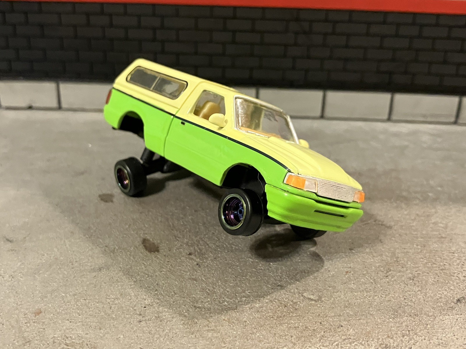 1995 Ford Ranger Lowrider 1/64 Scale Custom M2 Machines Diecast Car 3 Wheel Pose