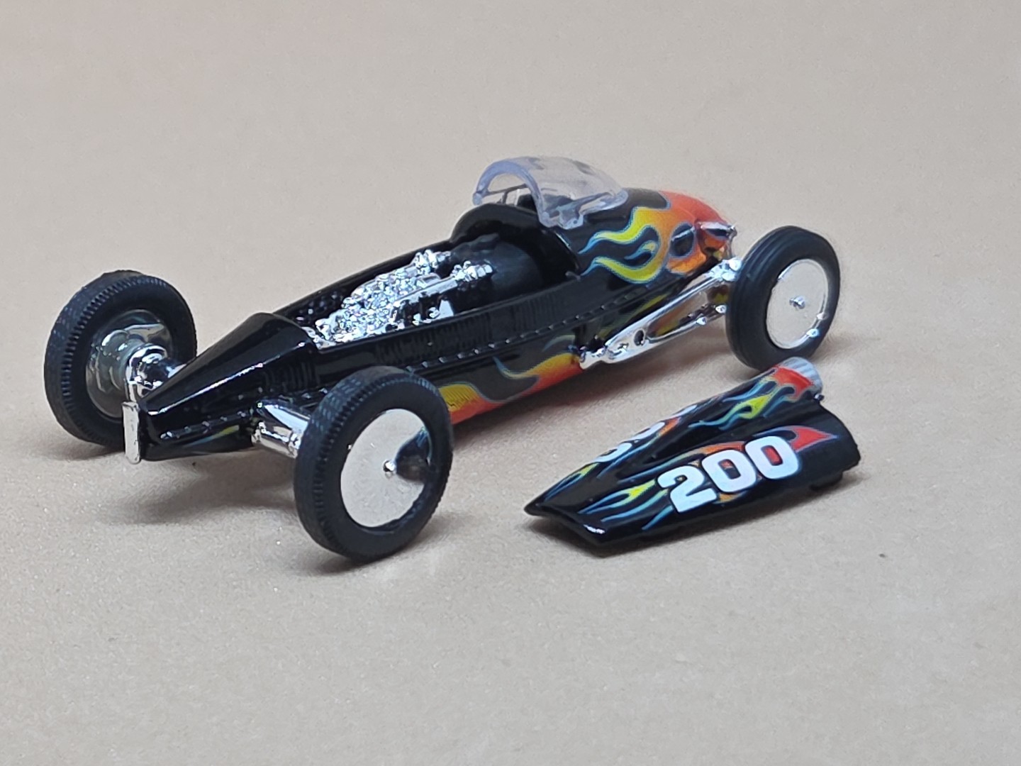 Vintage Racing Belly Tank Flathead V8 Dry Lake Lakester 1/64 Scale Flamed Racer