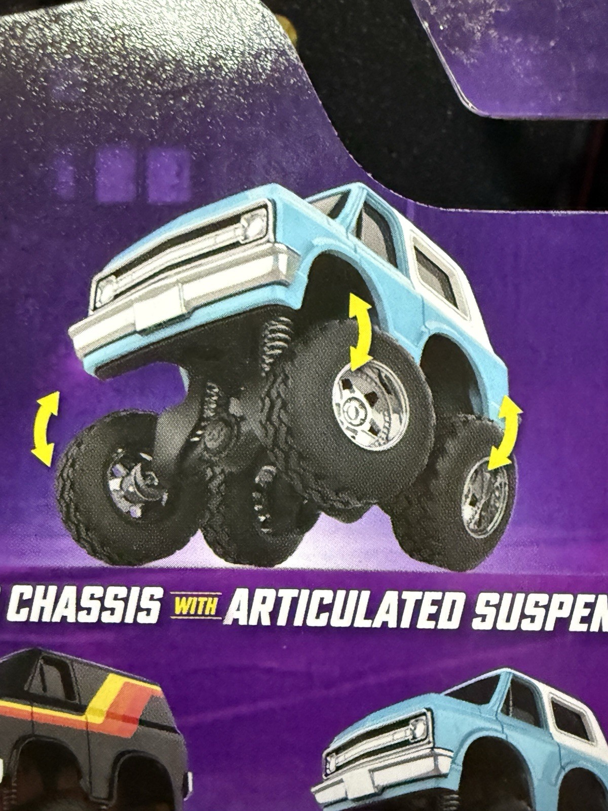 🔥MGA Car Tuned Lifted Series 1 1:64 1969 Chevy K5 Blazer Blue/White Series 1🔥