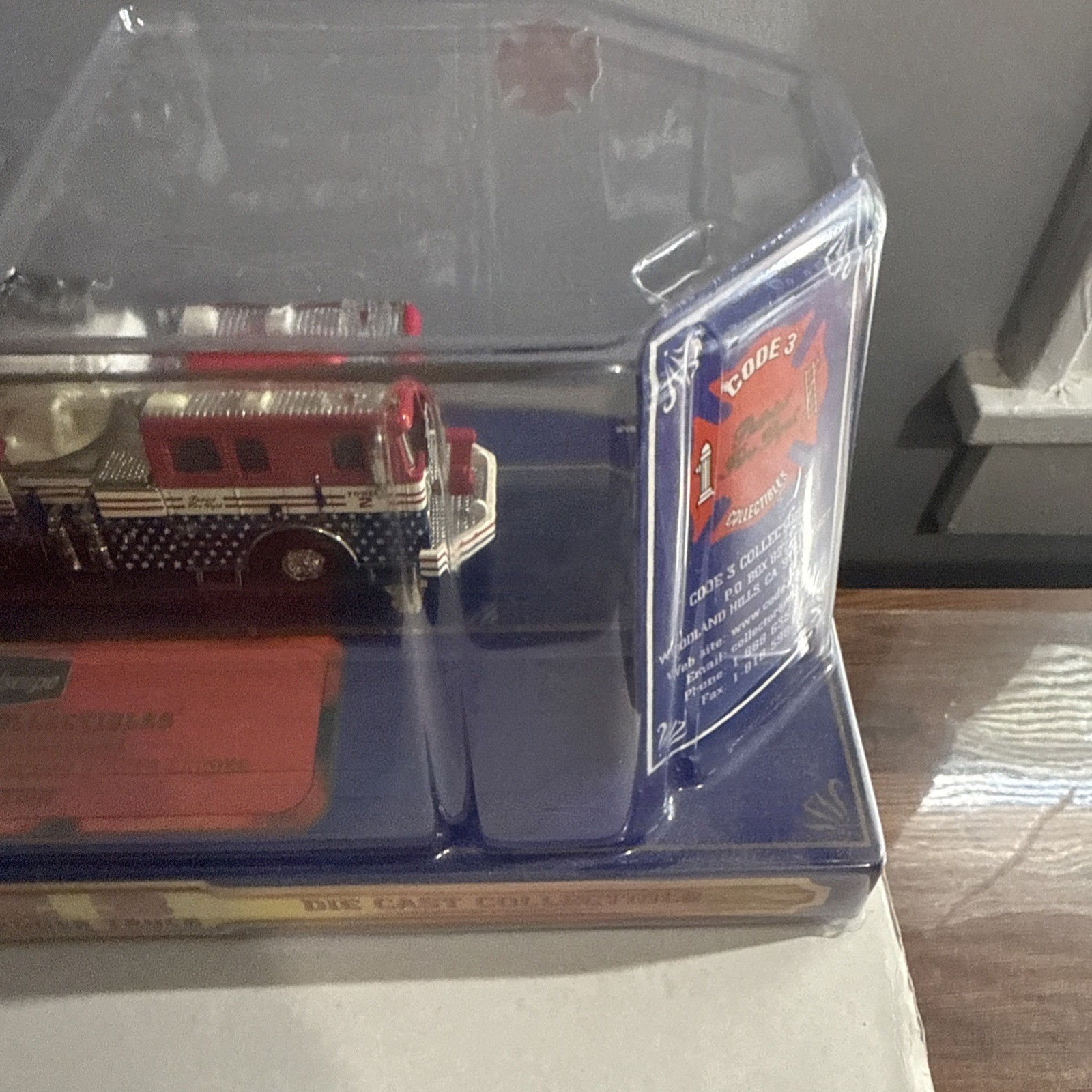 Aerialscope Code 3 Patriot Fire Dept Tower 2 Ladder Truck 1/64 12733 New in box