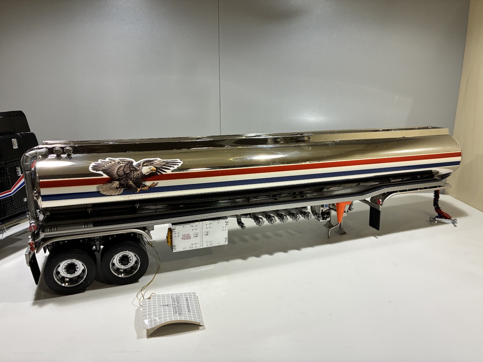 Franklin Mint PETERBILT 1:32 Diecast TRACTOR & TANKER TRAILER – NEW w Tags