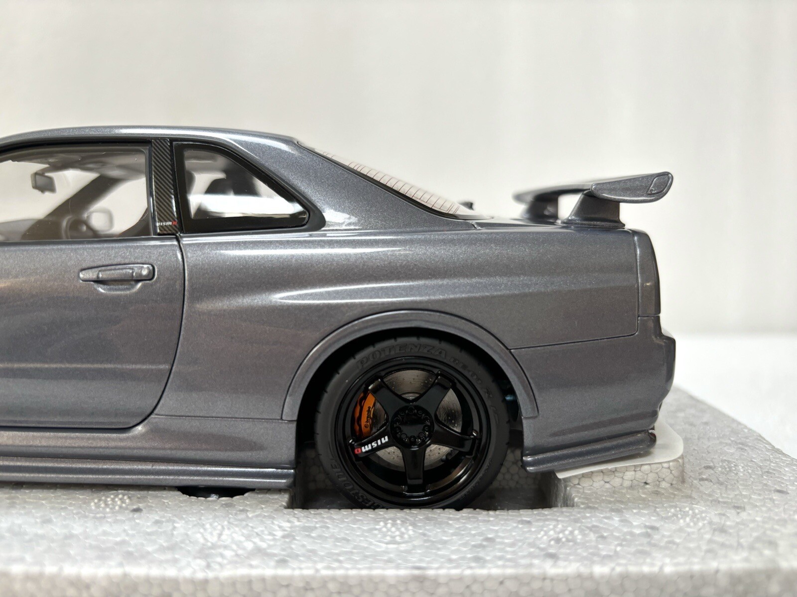 1/18 MotorHelix Nissan Skyline R34 GT-R Nismo Z-tune Gun Metallic Gray Diecast