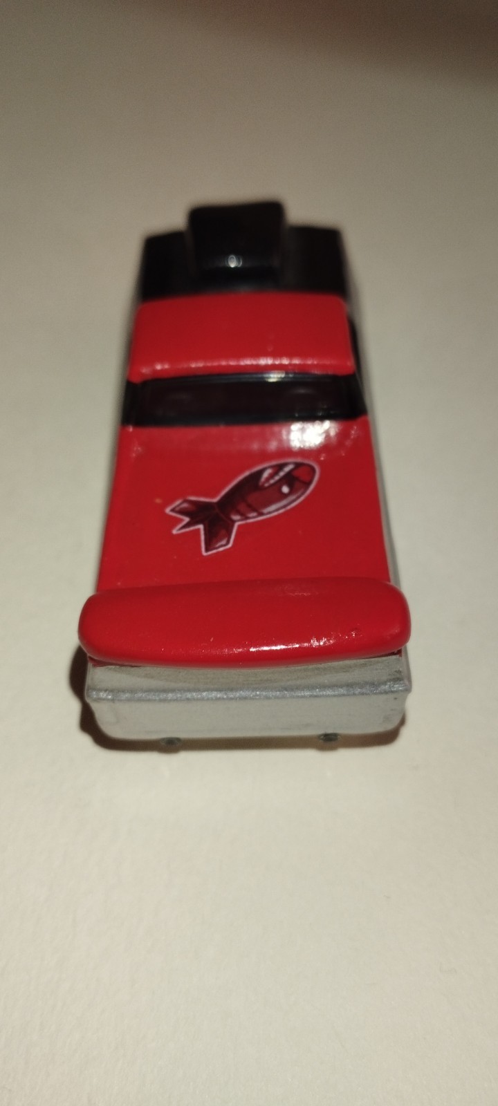 Hot Wheels Chevy Silverado 83 Diecast Model Car 1:64 Silver Red Black